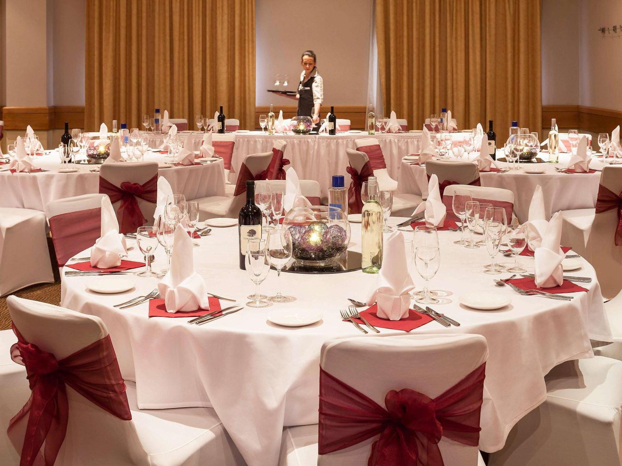 Novotel Bristol Centre Экстерьер фото