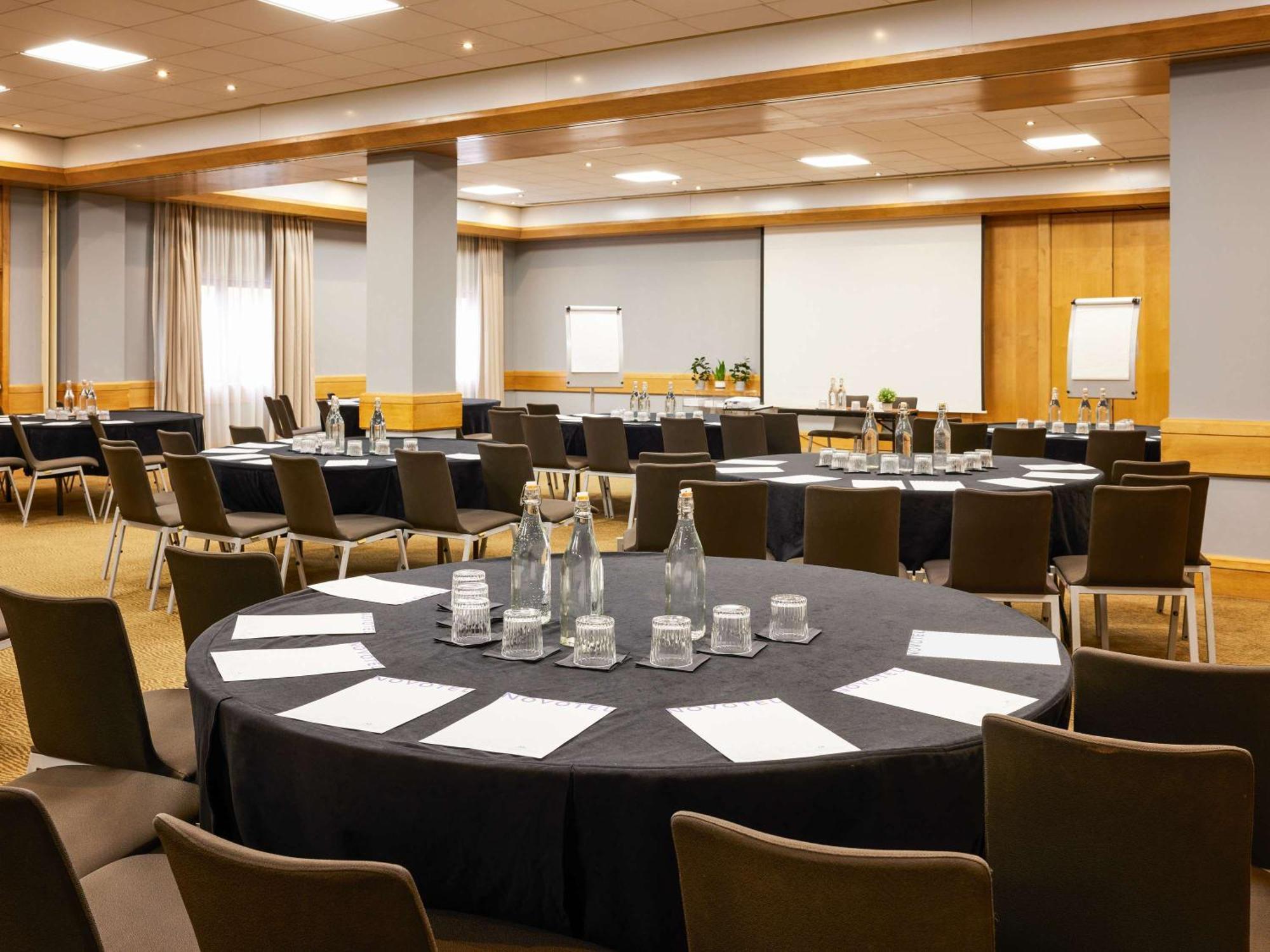Novotel Bristol Centre Экстерьер фото