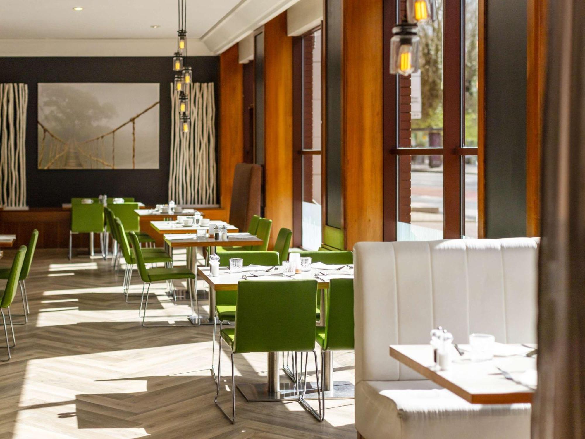 Novotel Bristol Centre Экстерьер фото