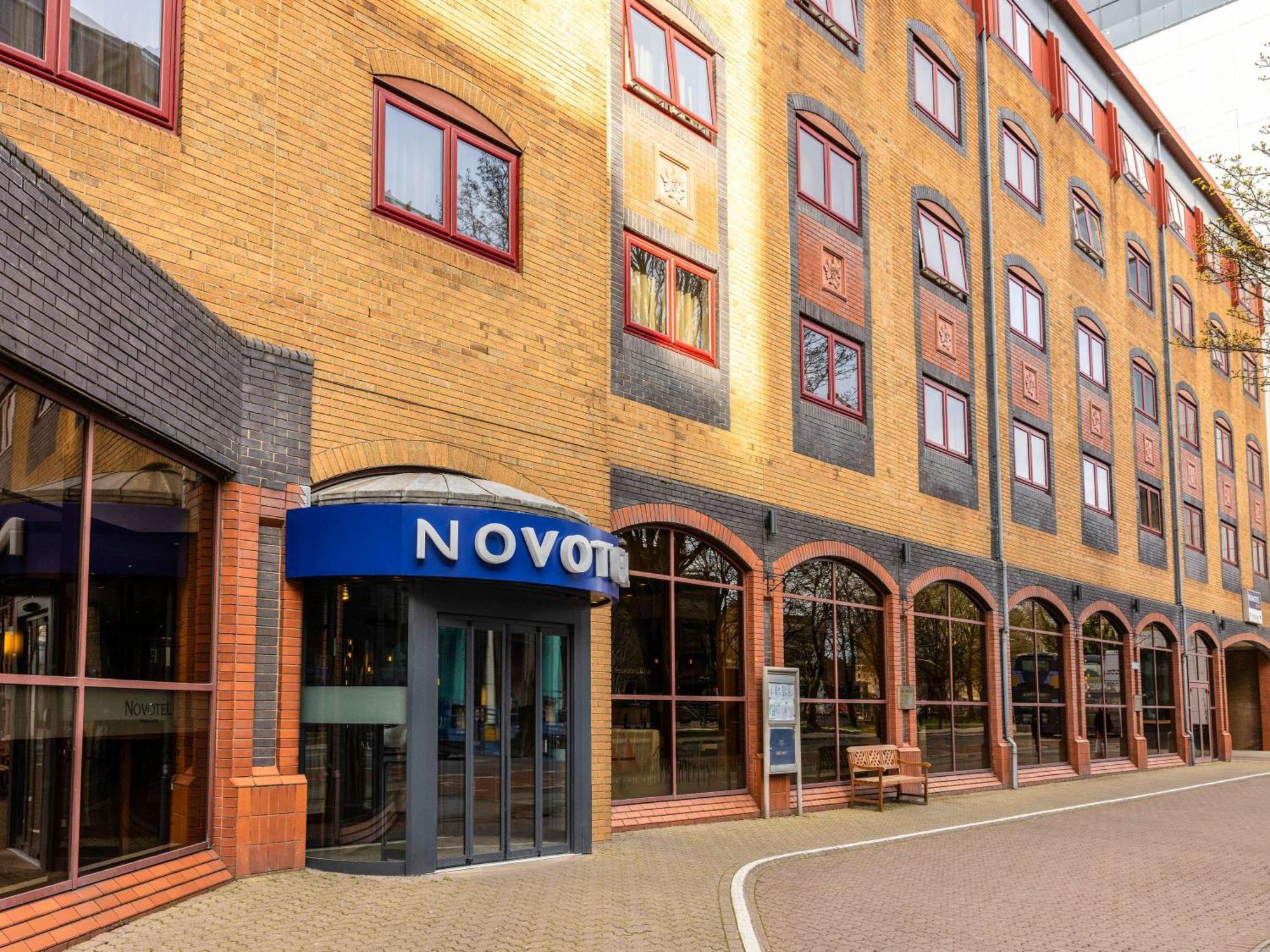Novotel Bristol Centre Экстерьер фото